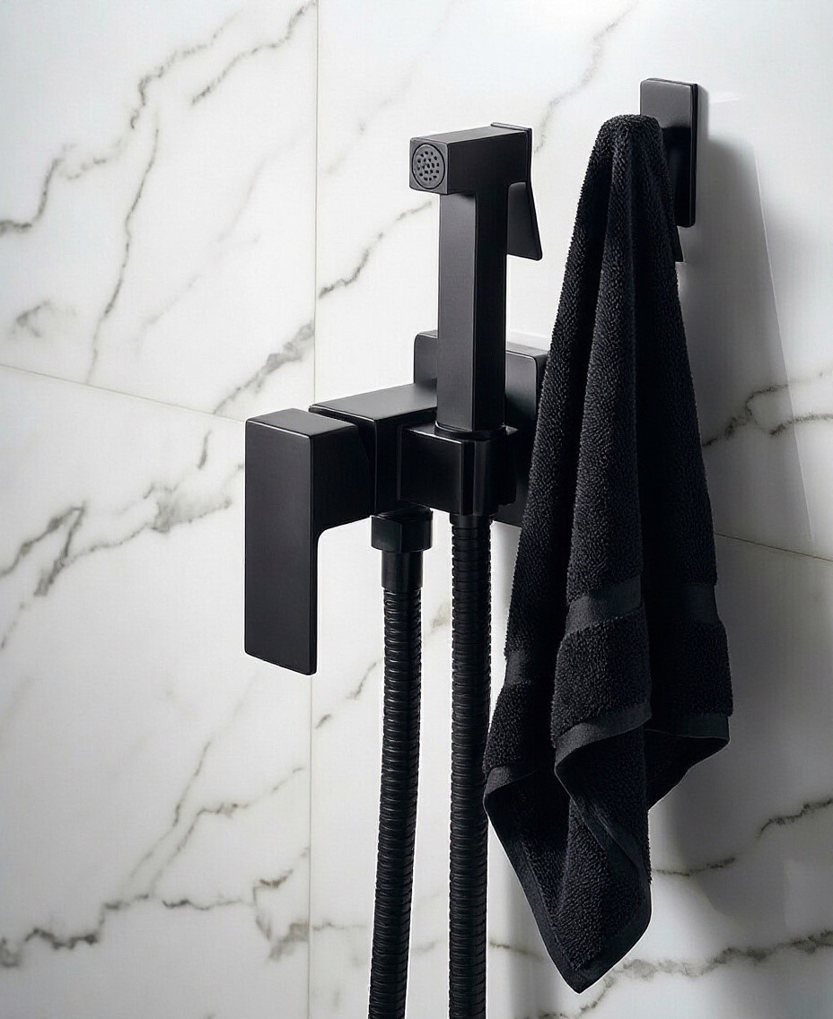 Смеситель гигиенический ГЕККО 6012 Black